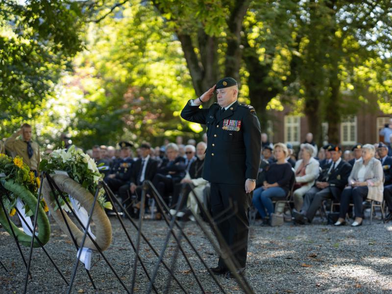 ../public/images/images/fotos/2023/Op Vleugels Der Vrijheid - 24 sept 2023 - 131.jpg